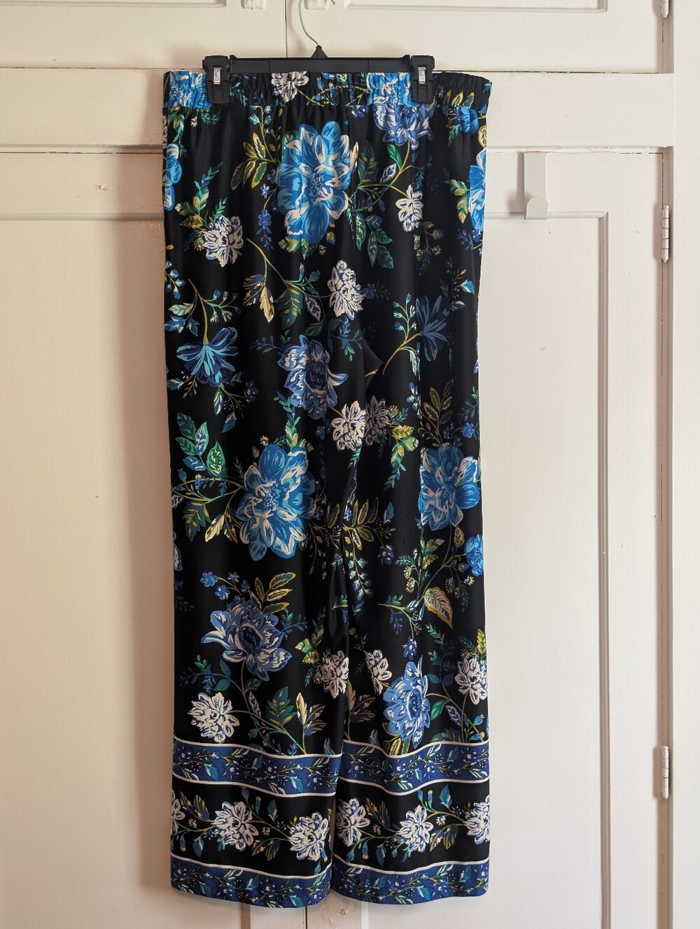Studio JPR Palazzo Pants, L, Blue Floral on Black, Waist 18 Inseam 32,